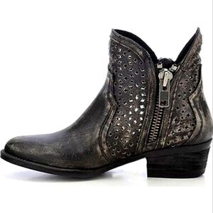Circle G cowboy booties new